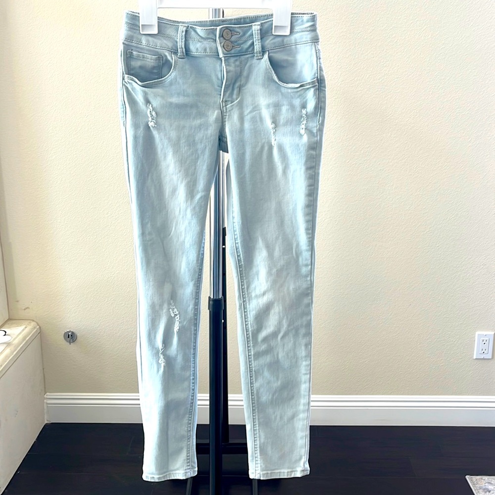 Girls Worn In Style Jeans